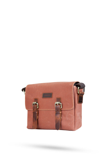 Design 01 Kanvas - Deri Kiremit Postacı Çanta