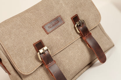 Design 01 Kanvas - Deri Kum Postacı Çanta